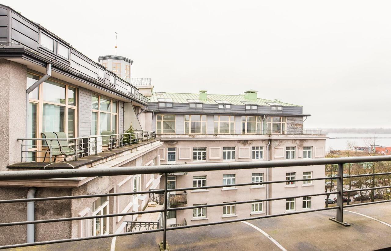 Central 2-Level Penthouse With Terrace And Free Parking Рига Екстер'єр фото